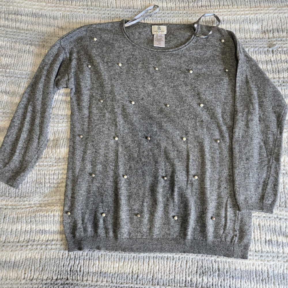 Cashmere Gray Sweater‎ with Pearl Embellishments Made in Italy - New